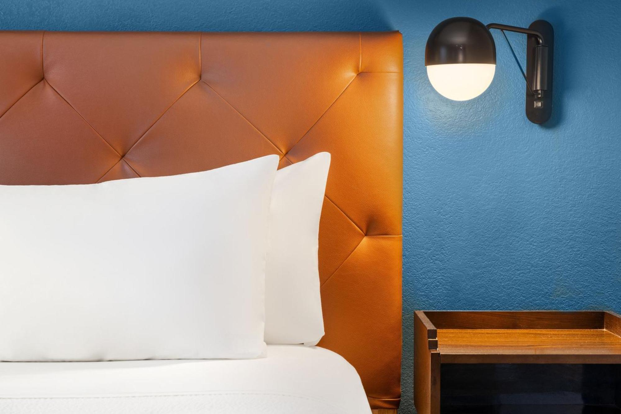 Four Points By Sheraton Greensboro Airport Exterior foto