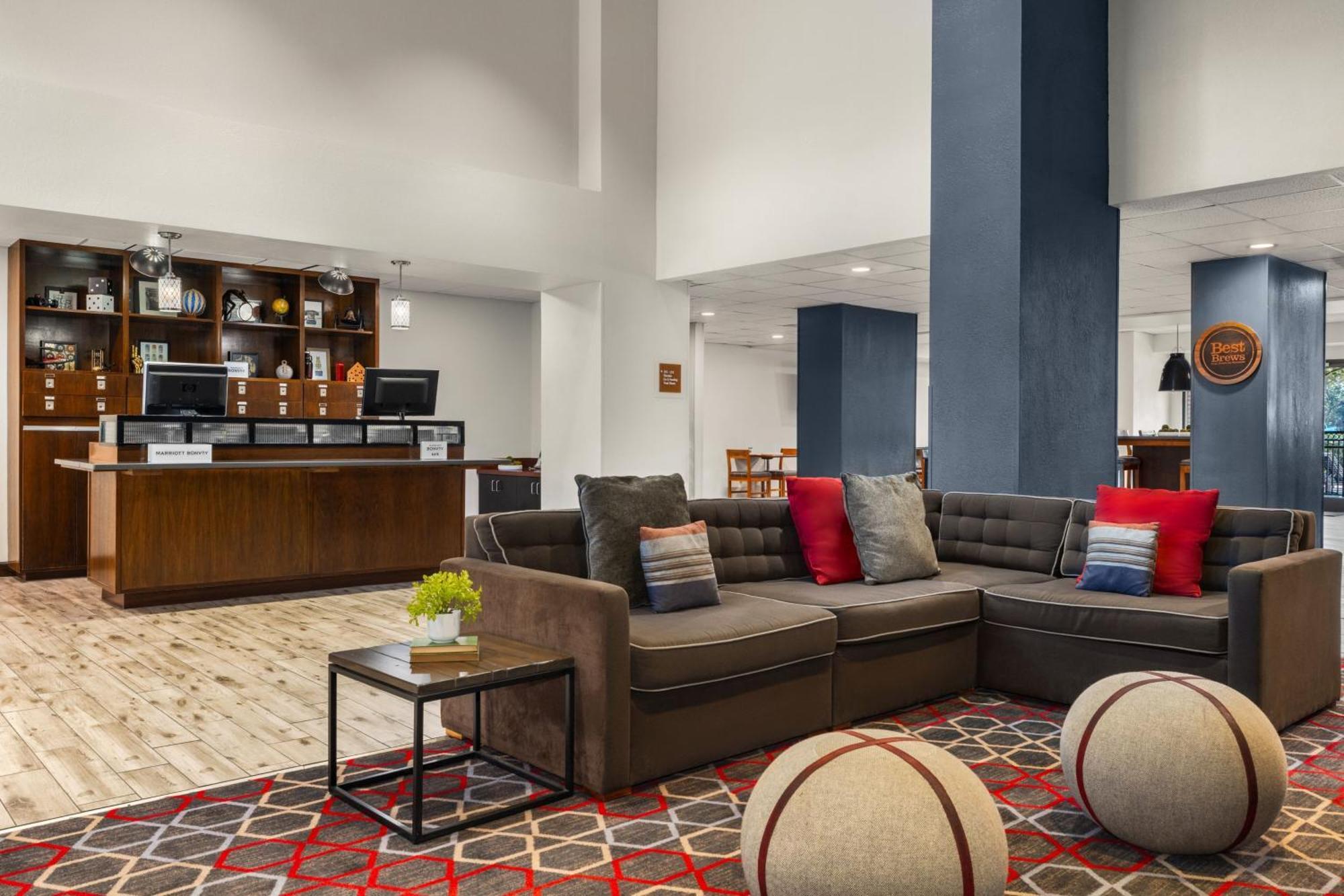 Four Points By Sheraton Greensboro Airport Exterior foto